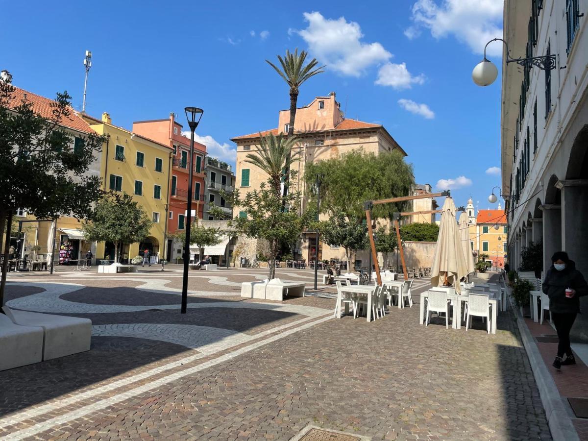 Appartamento Stella Marina In Pieno Centro Di Pietra Ligure Sulla Passeggiata E A Un Passo Dal Mare Exteriér fotografie