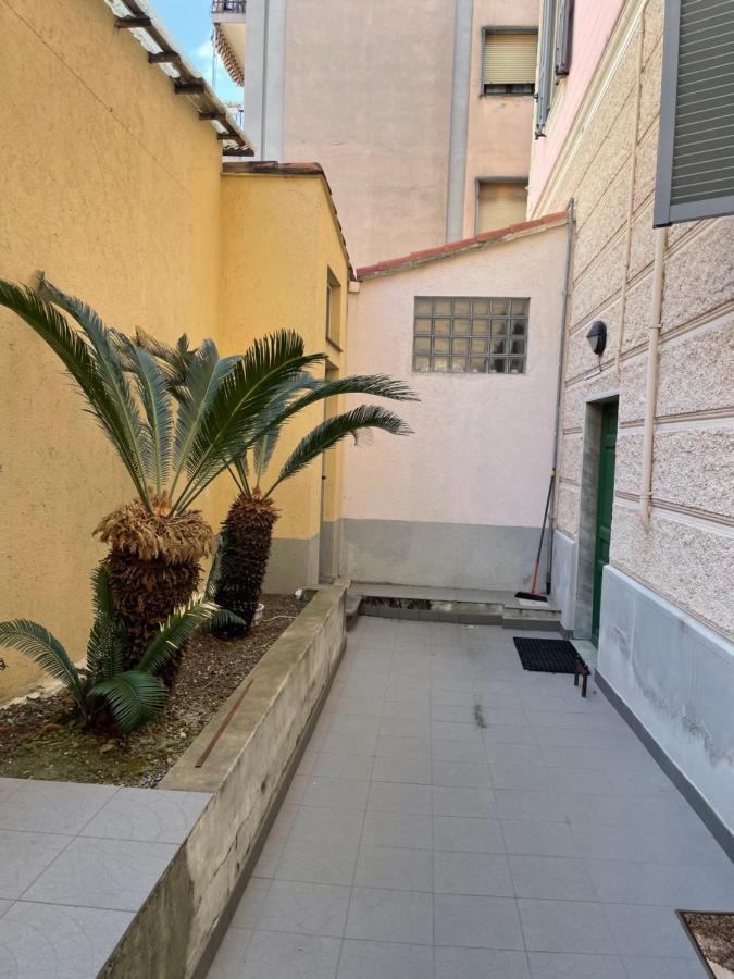 Appartamento Stella Marina In Pieno Centro Di Pietra Ligure Sulla Passeggiata E A Un Passo Dal Mare Exteriér fotografie