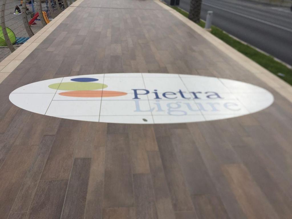 Appartamento Stella Marina In Pieno Centro Di Pietra Ligure Sulla Passeggiata E A Un Passo Dal Mare Exteriér fotografie